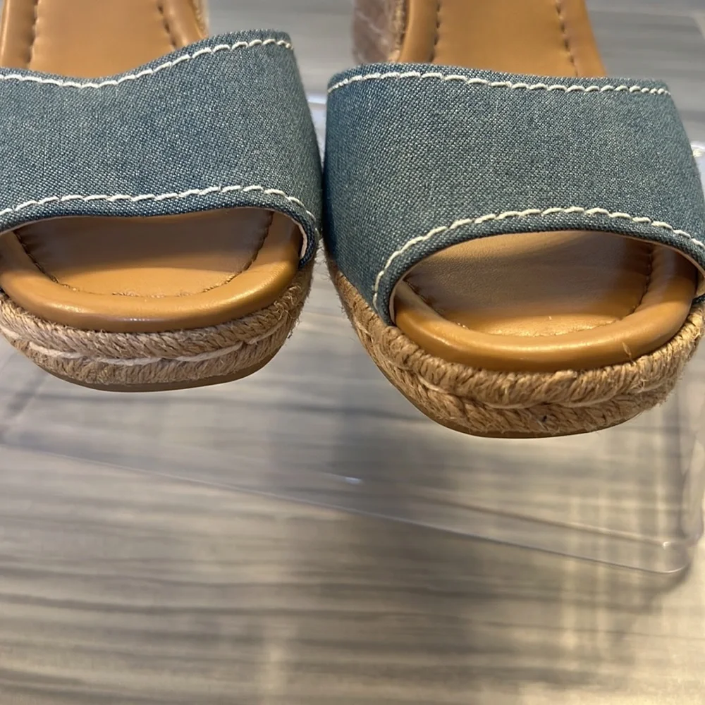 Marc‎ Fisher wedges
